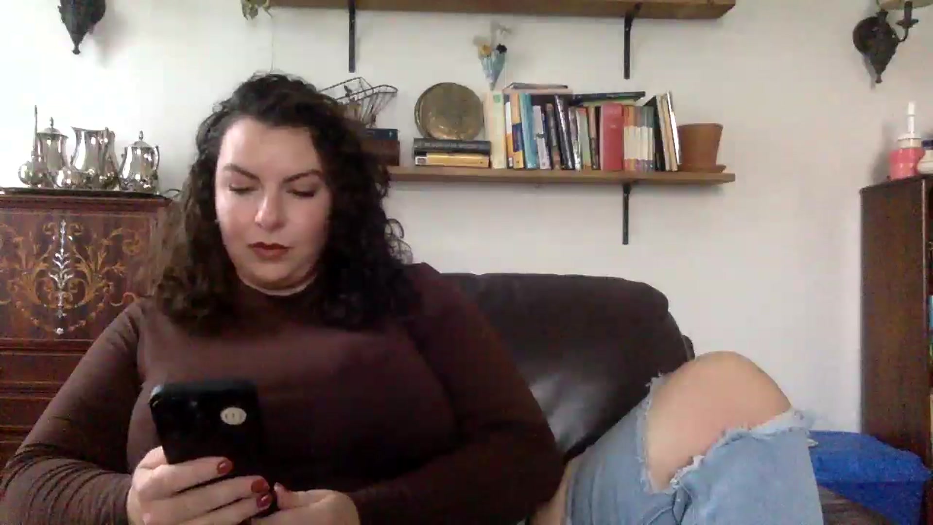 Gallery image thumbnail from EmilyHart's myfreecams stream on, 11/17/2025, 18:25 image 9 of 20