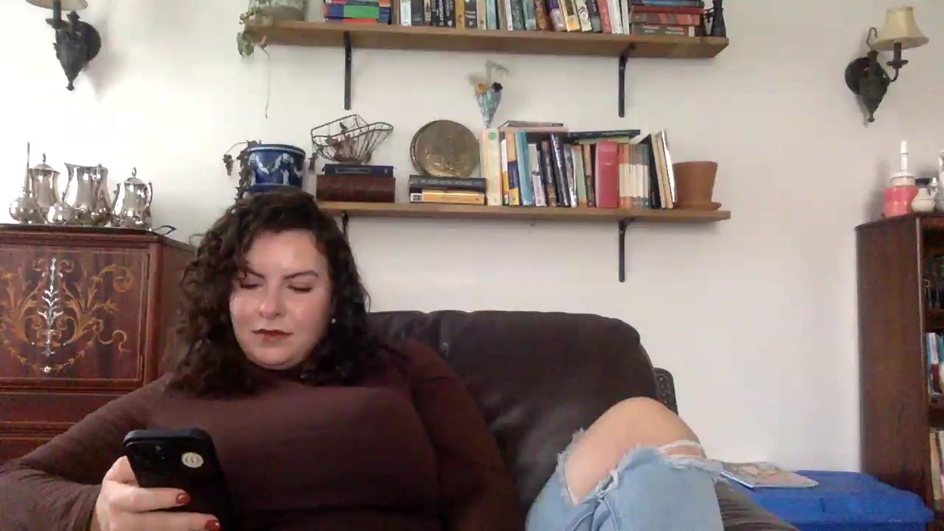 Gallery image thumbnail from EmilyHart's myfreecams stream on, 11/17/2025, 18:25 image 14 of 20
