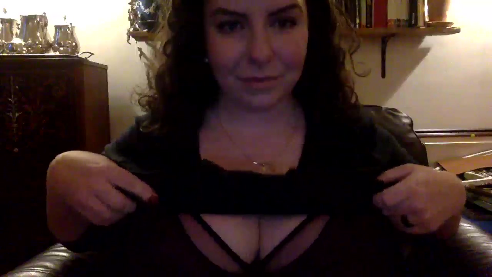 Gallery image thumbnail from EmilyHart's myfreecams stream on, 12/19/2025, 20:45 image 20 of 20