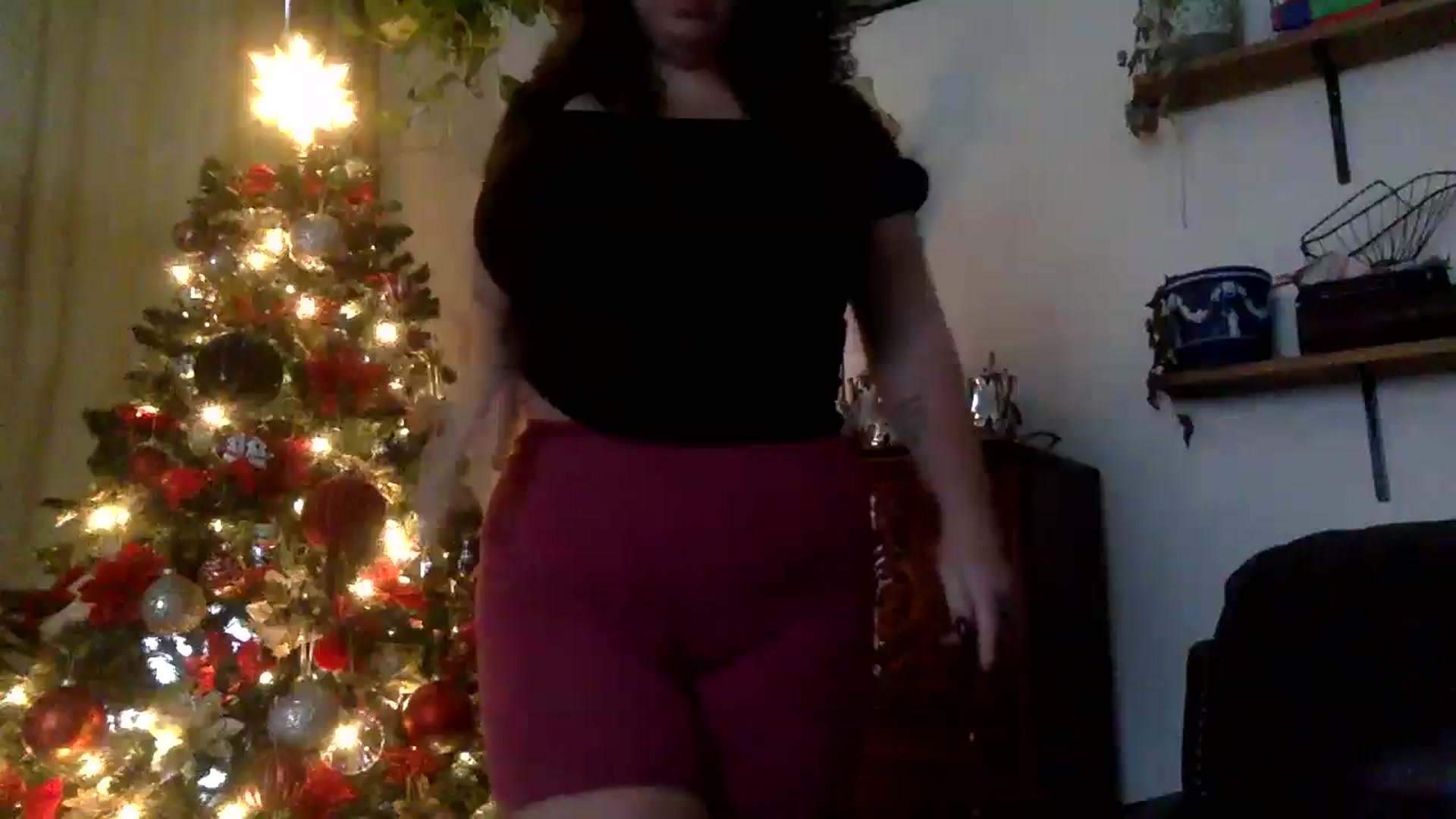 Gallery image thumbnail from EmilyHart's myfreecams stream on, 12/22/2025, 19:53 image 11 of 20
