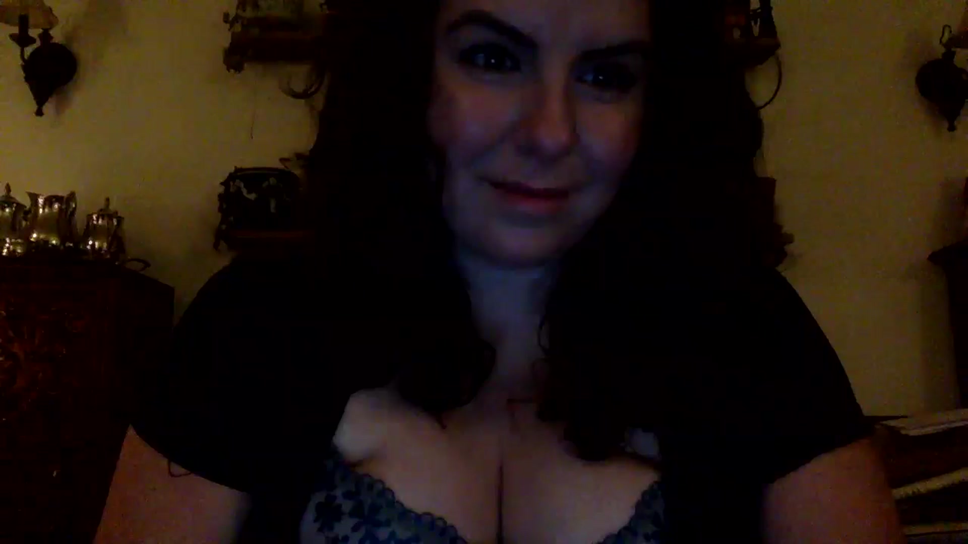 Gallery image thumbnail from EmilyHart's myfreecams stream on, 12/22/2025, 21:53 image 5 of 20