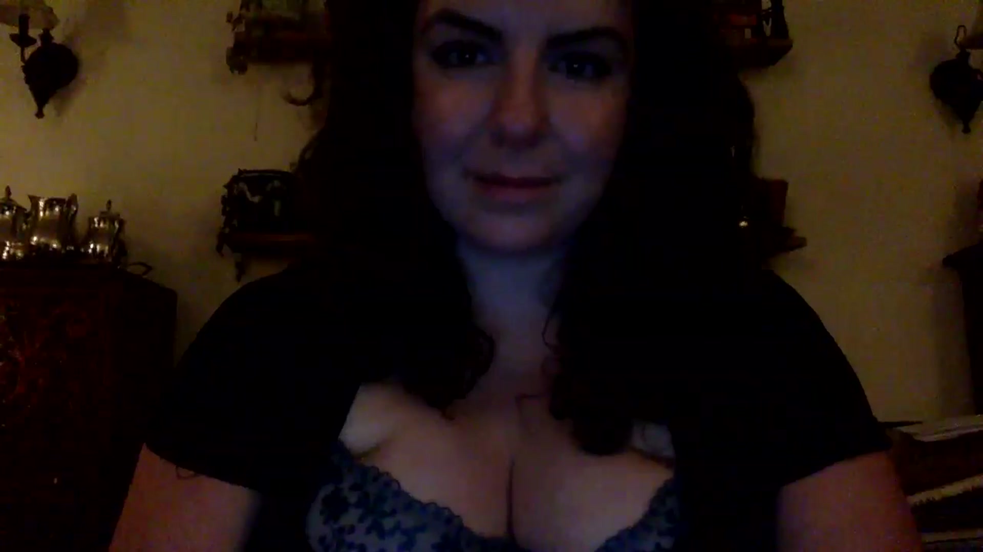 Gallery image thumbnail from EmilyHart's myfreecams stream on, 12/22/2025, 21:53 image 2 of 20