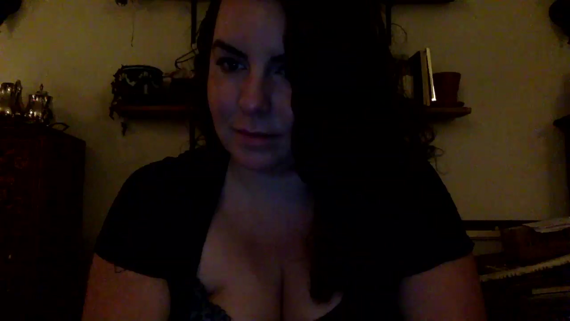 Gallery image thumbnail from EmilyHart's myfreecams stream on, 12/22/2025, 22:42 image 14 of 20