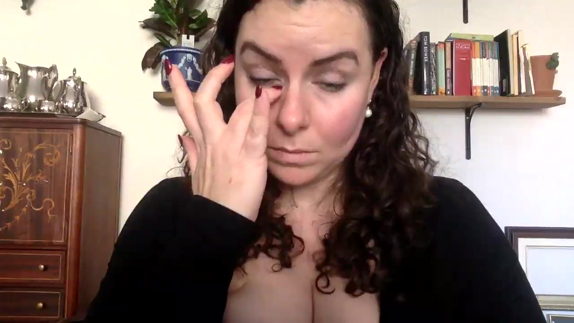 Gallery image thumbnail from EmilyHart's myfreecams stream on, 01/21/2026, 18:09 image 13 of 20