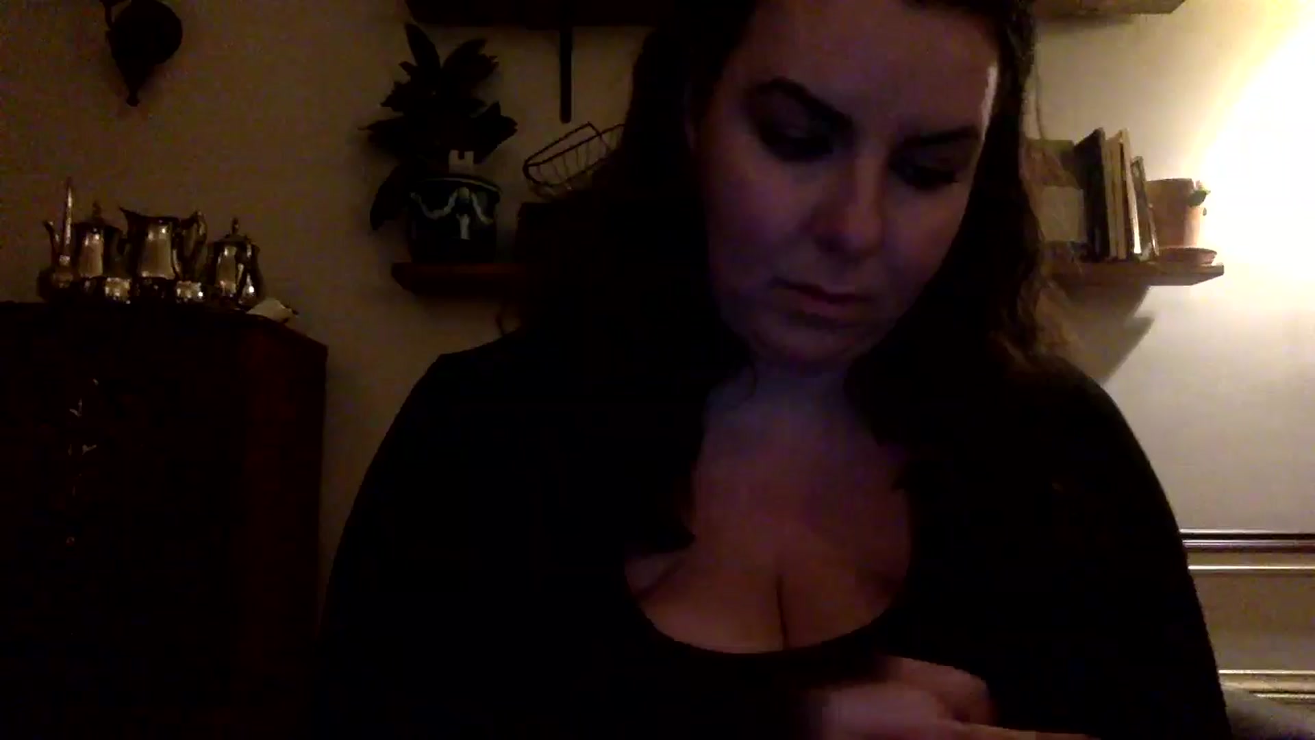 Gallery image thumbnail from EmilyHart's myfreecams stream on, 01/26/2026, 22:19 image 17 of 20