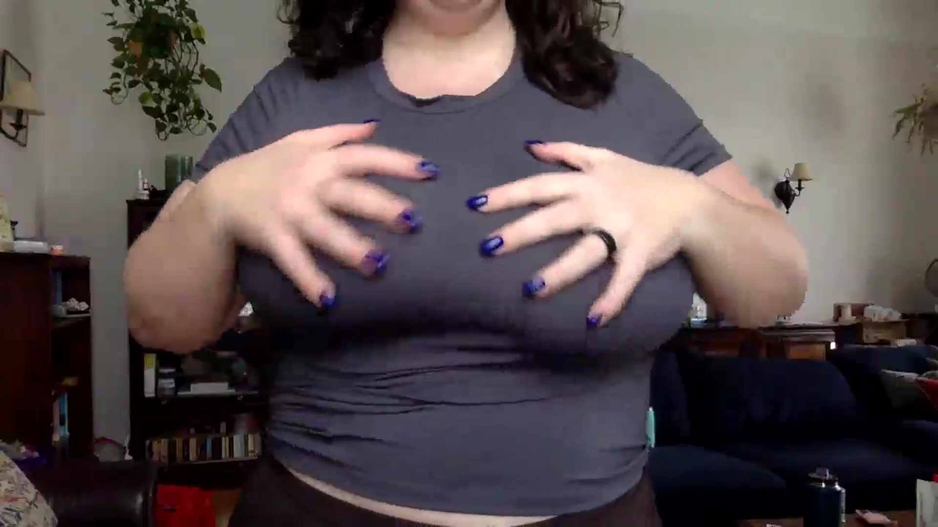 Gallery image thumbnail from EmilyHart's myfreecams stream on, 04/01/2026, 16:46 image 3 of 20
