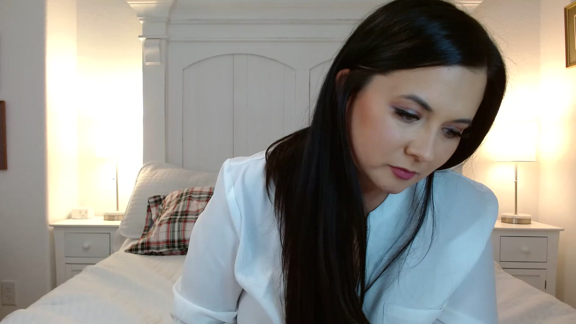 Gallery image thumbnail from EmilyIvy's myfreecams stream on, 11/19/2022, 05:30 image 11 of 20