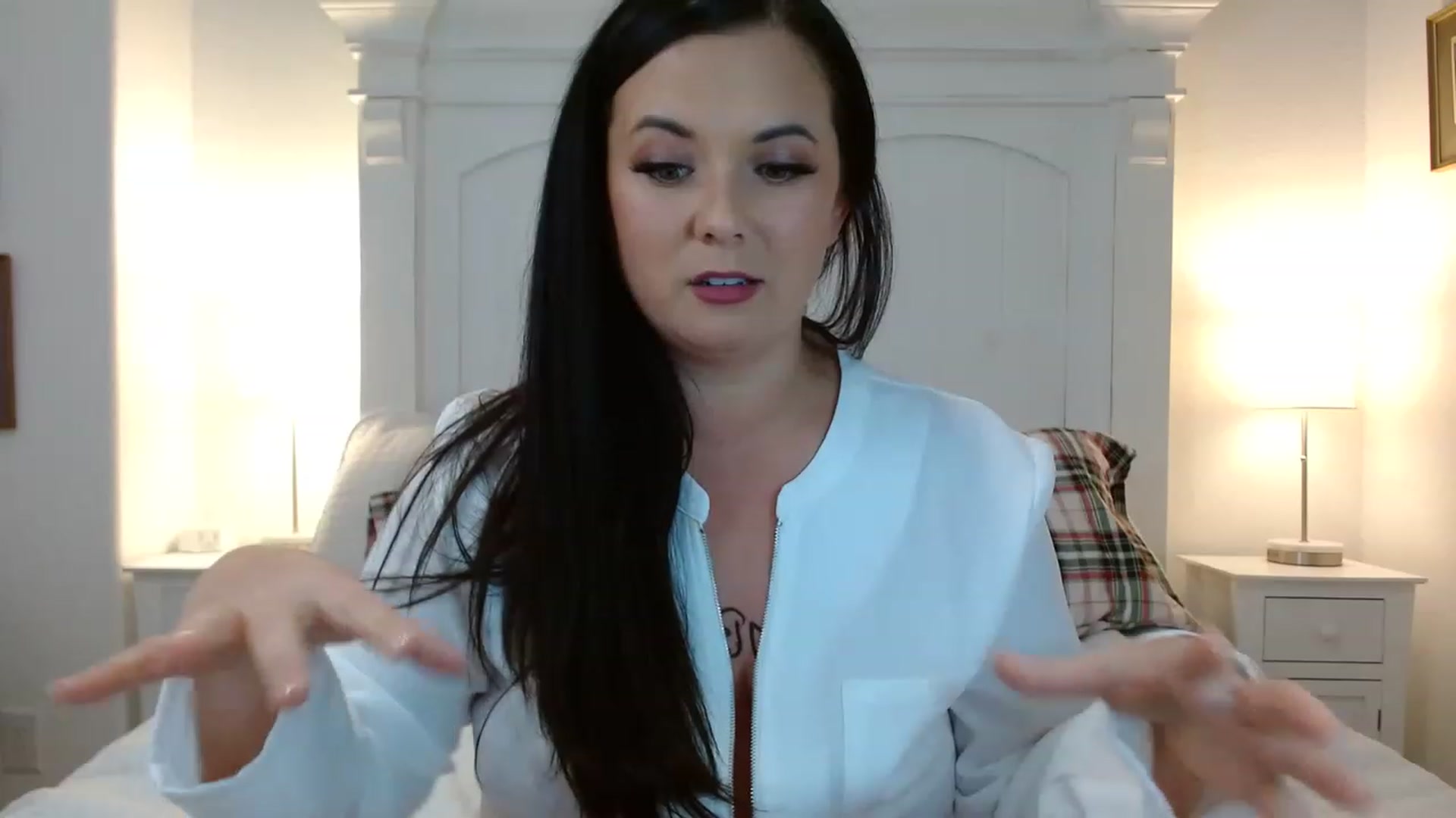 Gallery image thumbnail from EmilyIvy's myfreecams stream on, 11/19/2022, 05:30 image 6 of 20