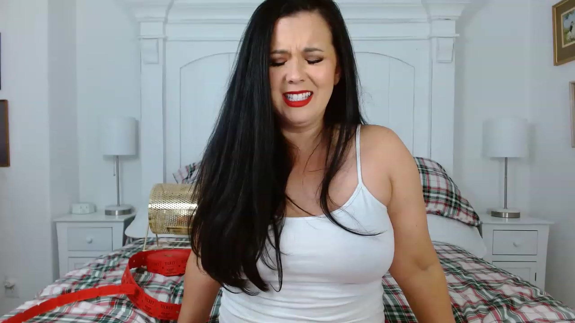 Gallery image thumbnail from EmilyIvy's myfreecams stream on, 12/03/2022, 03:58 image 15 of 20