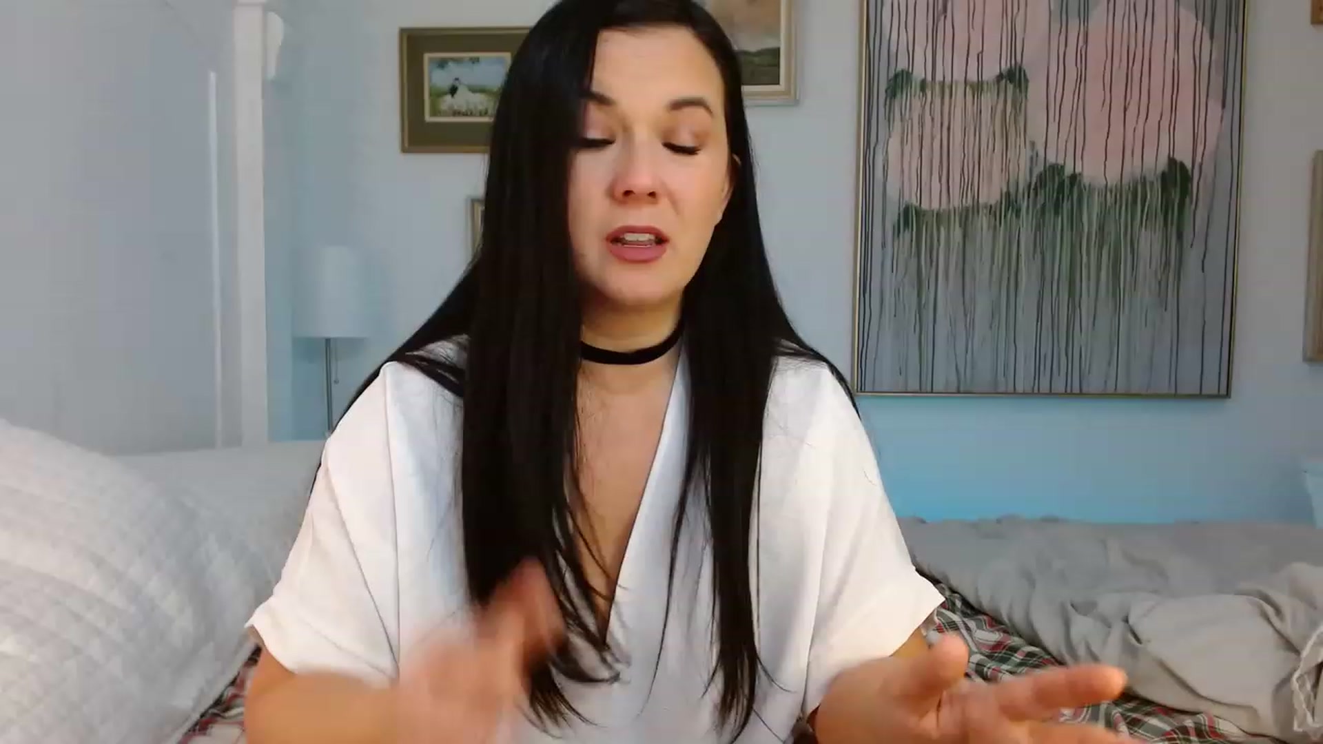 Gallery image thumbnail from EmilyIvy's myfreecams stream on, 01/12/2023, 16:44 image 7 of 20