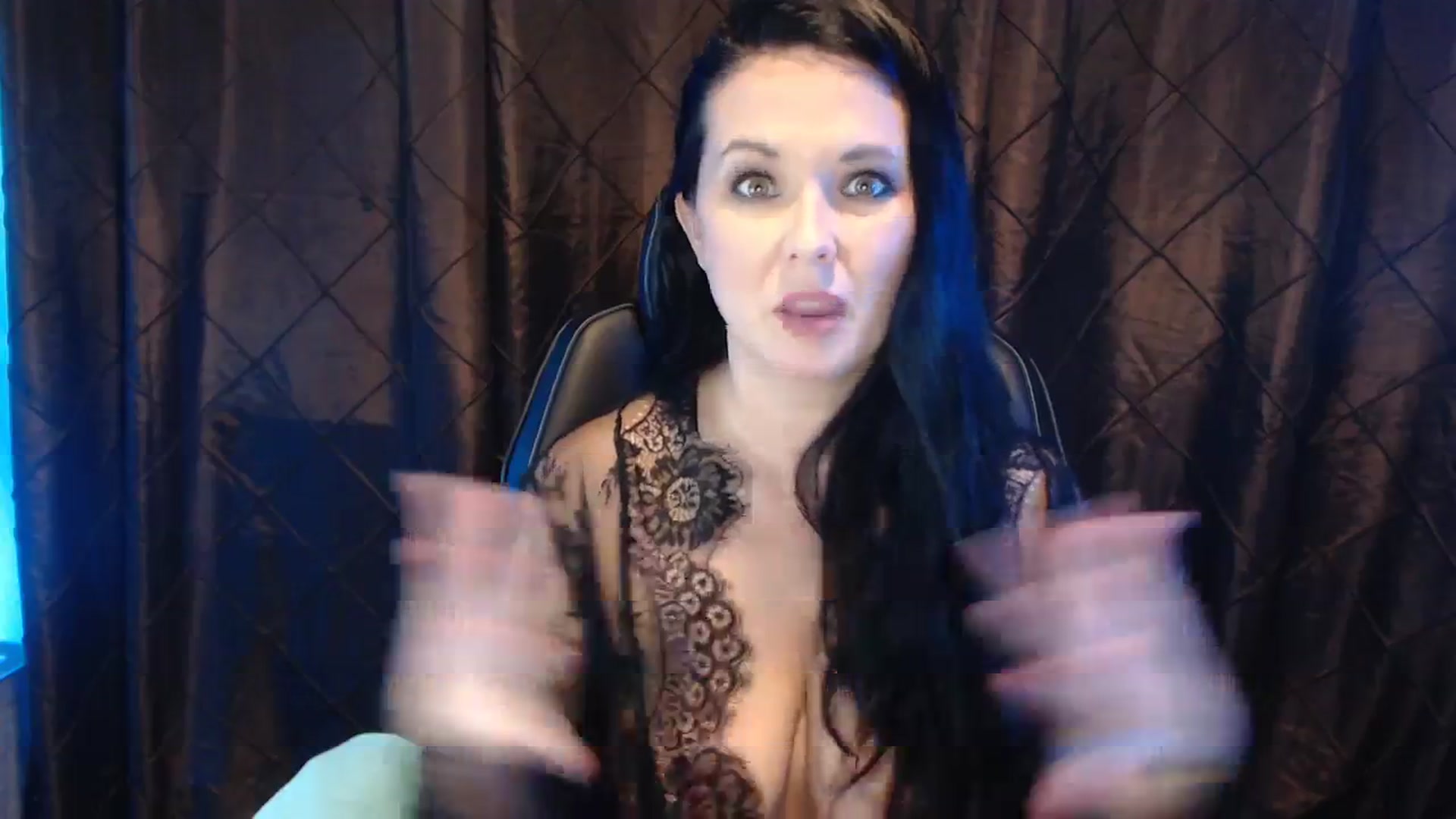 Gallery image thumbnail from EmilyIvy's myfreecams stream on, 09/29/2023, 03:47 image 16 of 20