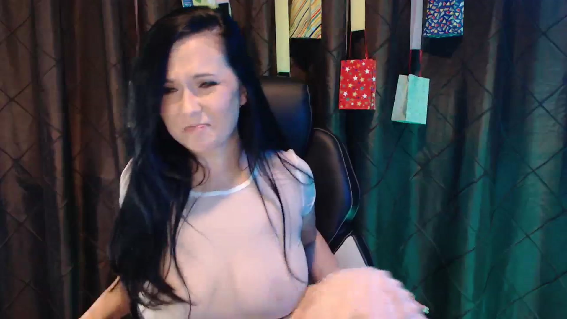 Gallery image thumbnail from EmilyIvy's myfreecams stream on, 10/03/2023, 04:12 image 17 of 20