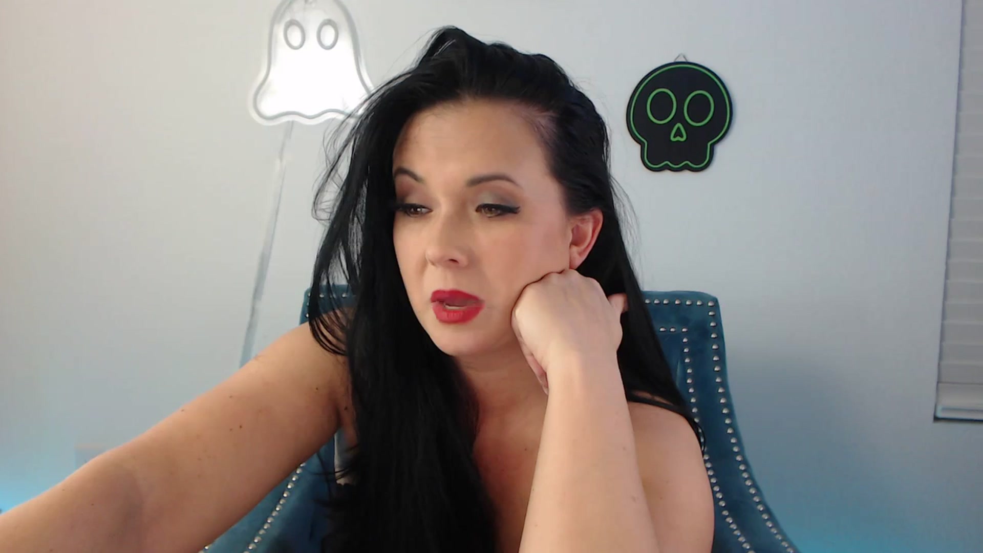 Gallery image thumbnail from EmilyIvy's myfreecams stream on, 10/04/2023, 03:24 image 20 of 20