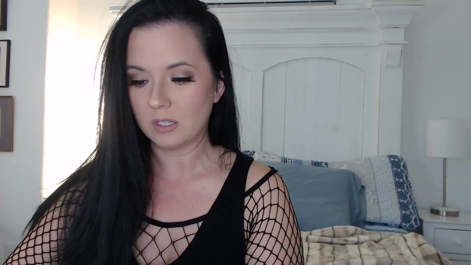 Gallery image thumbnail from EmilyIvy's myfreecams stream on, 11/21/2024, 03:10 image 7 of 20