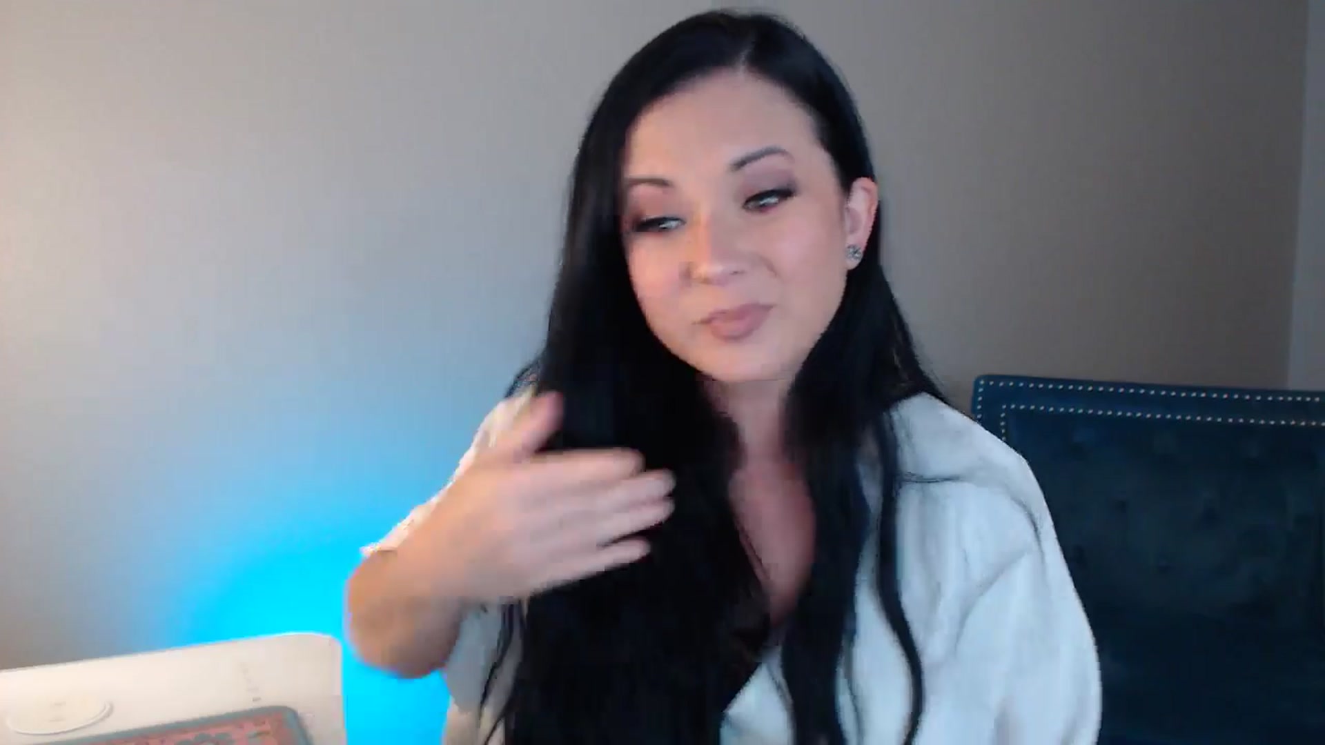 Gallery image thumbnail from EmilyIvy's myfreecams stream on, 05/08/2025, 02:58 image 3 of 20