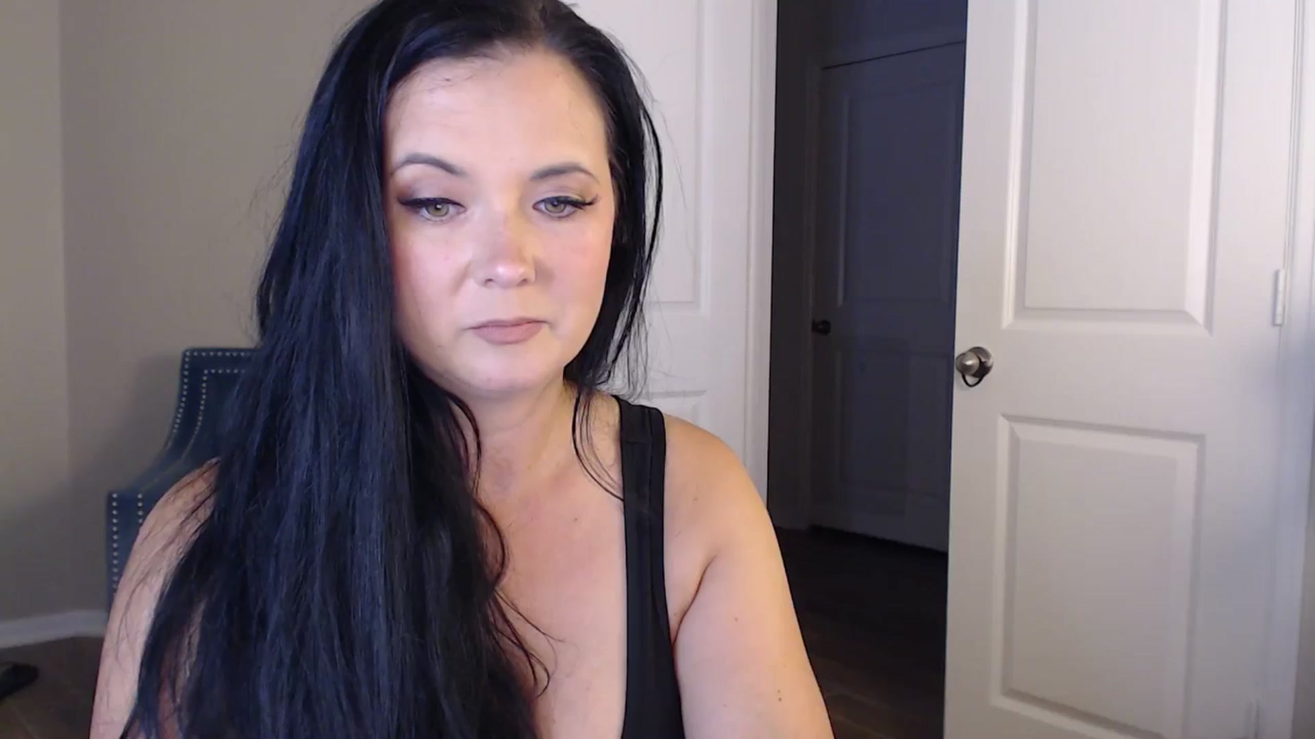 Gallery image thumbnail from EmilyIvy's myfreecams stream on, 05/30/2025, 04:01 image 9 of 20