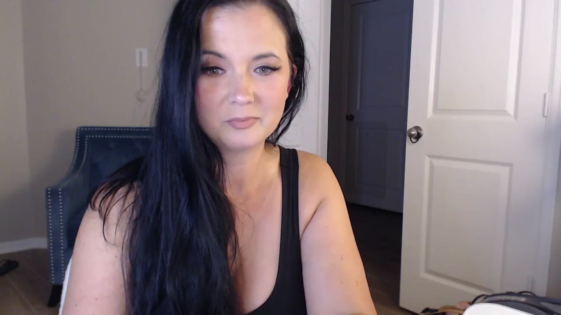 Gallery image thumbnail from EmilyIvy's myfreecams stream on, 05/30/2025, 04:01 image 13 of 20