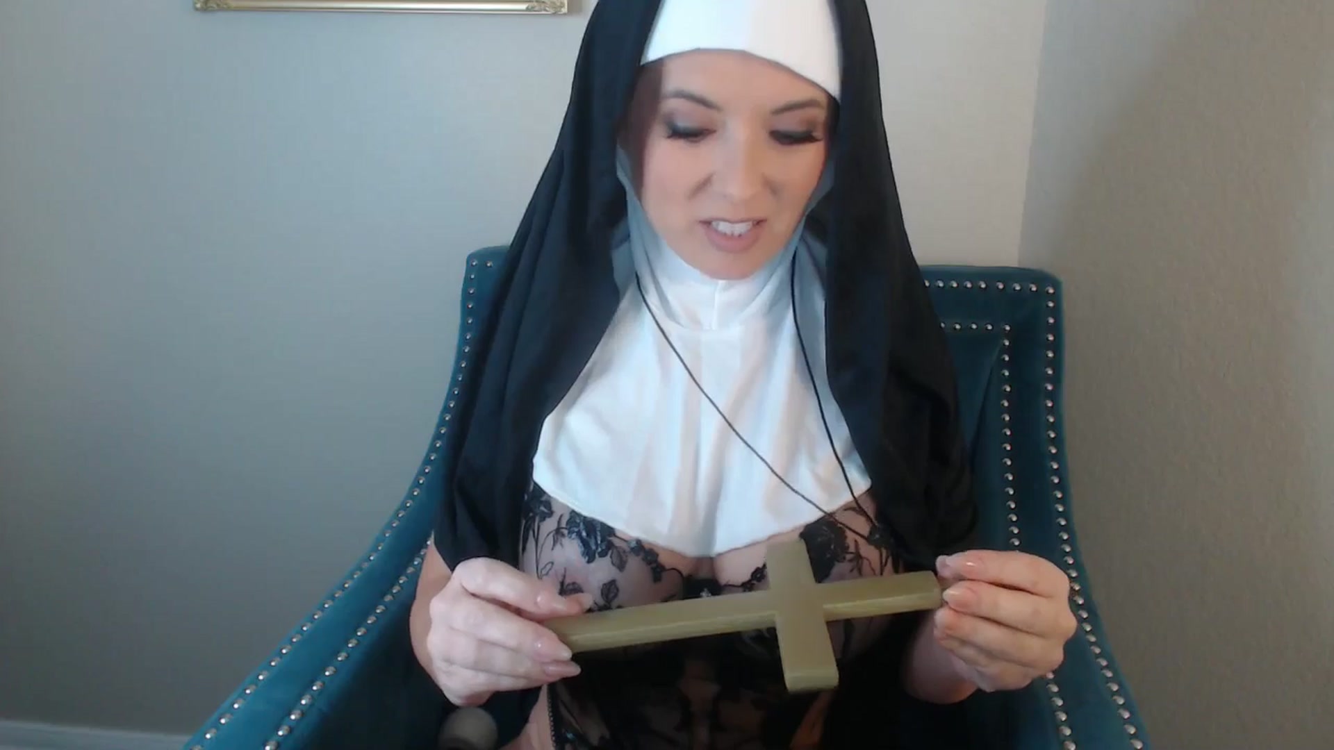 Gallery image thumbnail from EmilyIvy's myfreecams stream on, 10/31/2025, 17:48 image 9 of 20