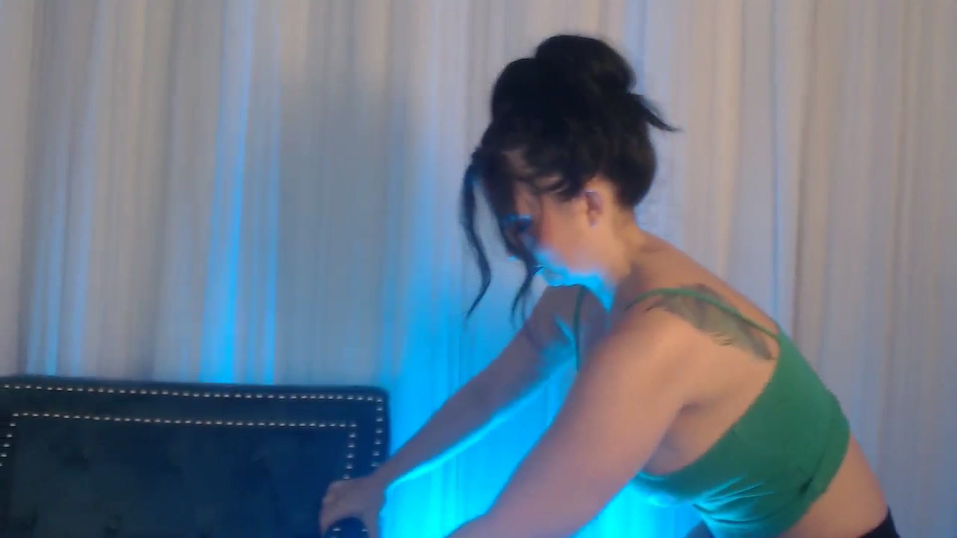 Gallery image thumbnail from EmilyIvy's myfreecams stream on, 04/28/2026, 03:27 image 14 of 20