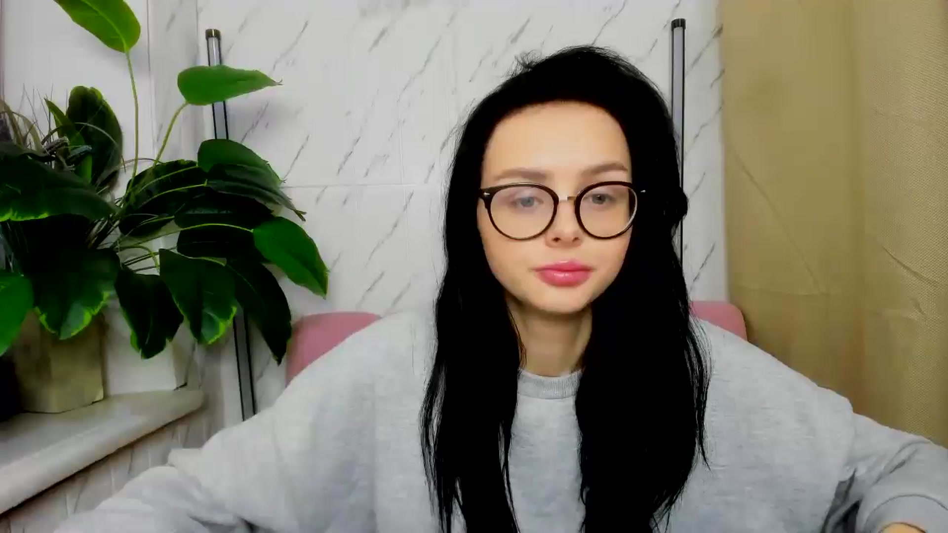 Gallery image thumbnail from EmilyJones's myfreecams stream on, 11/26/2024, 10:52 image 1 of 20