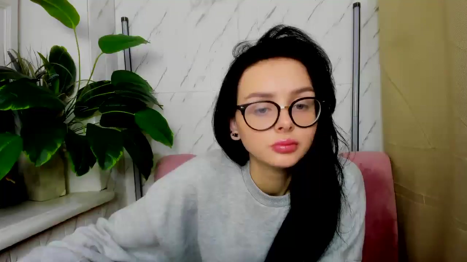 Gallery image thumbnail from EmilyJones's myfreecams stream on, 11/26/2024, 10:52 image 11 of 20
