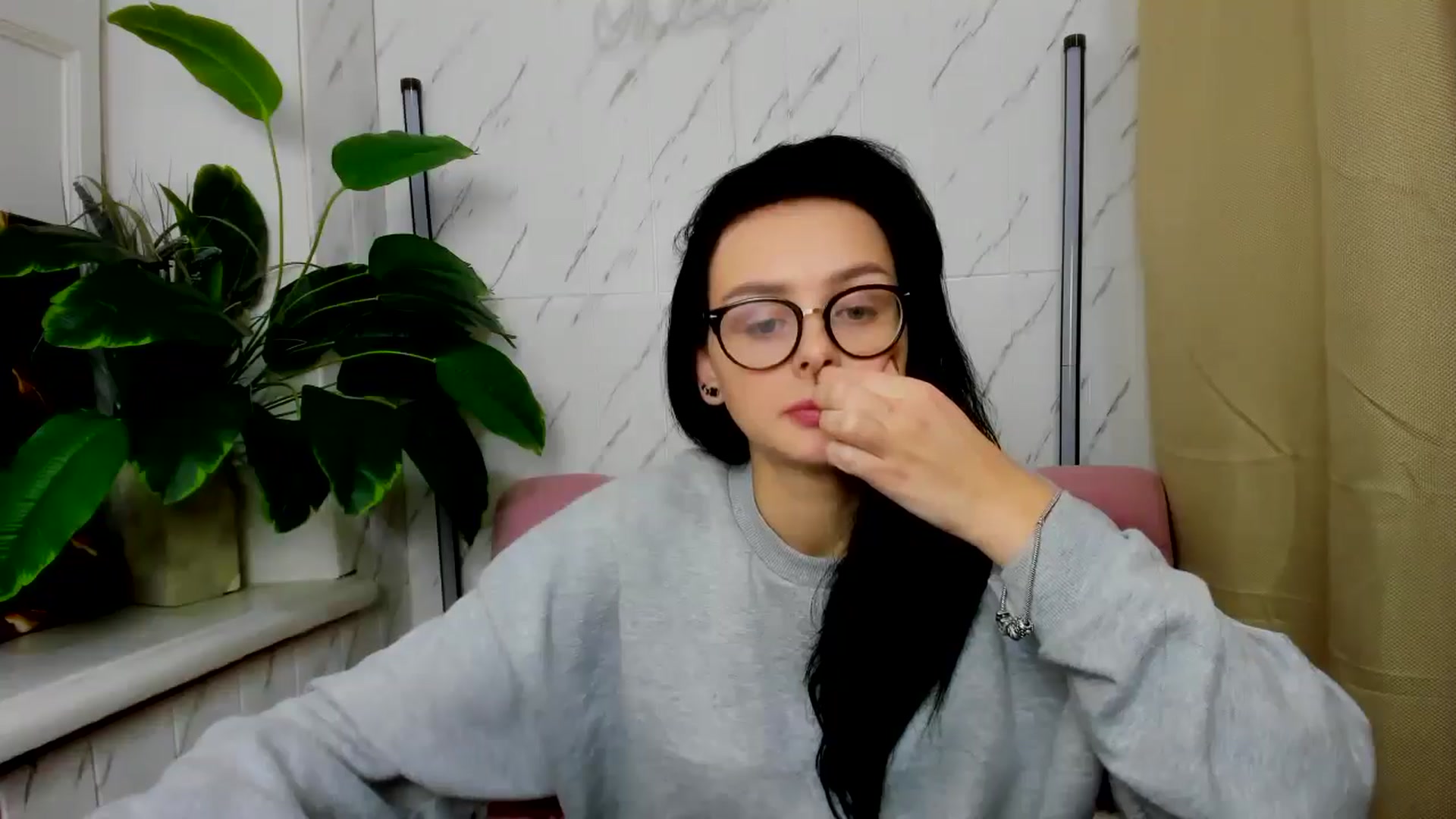 Gallery image thumbnail from EmilyJones's myfreecams stream on, 11/26/2024, 11:45 image 11 of 20