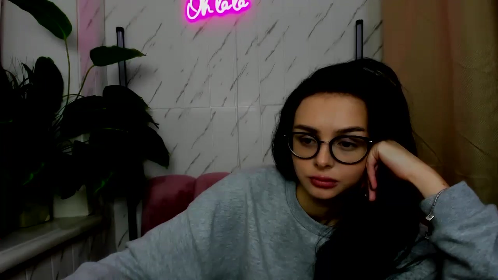 Gallery image thumbnail from EmilyJones's myfreecams stream on, 11/26/2024, 13:19 image 3 of 20