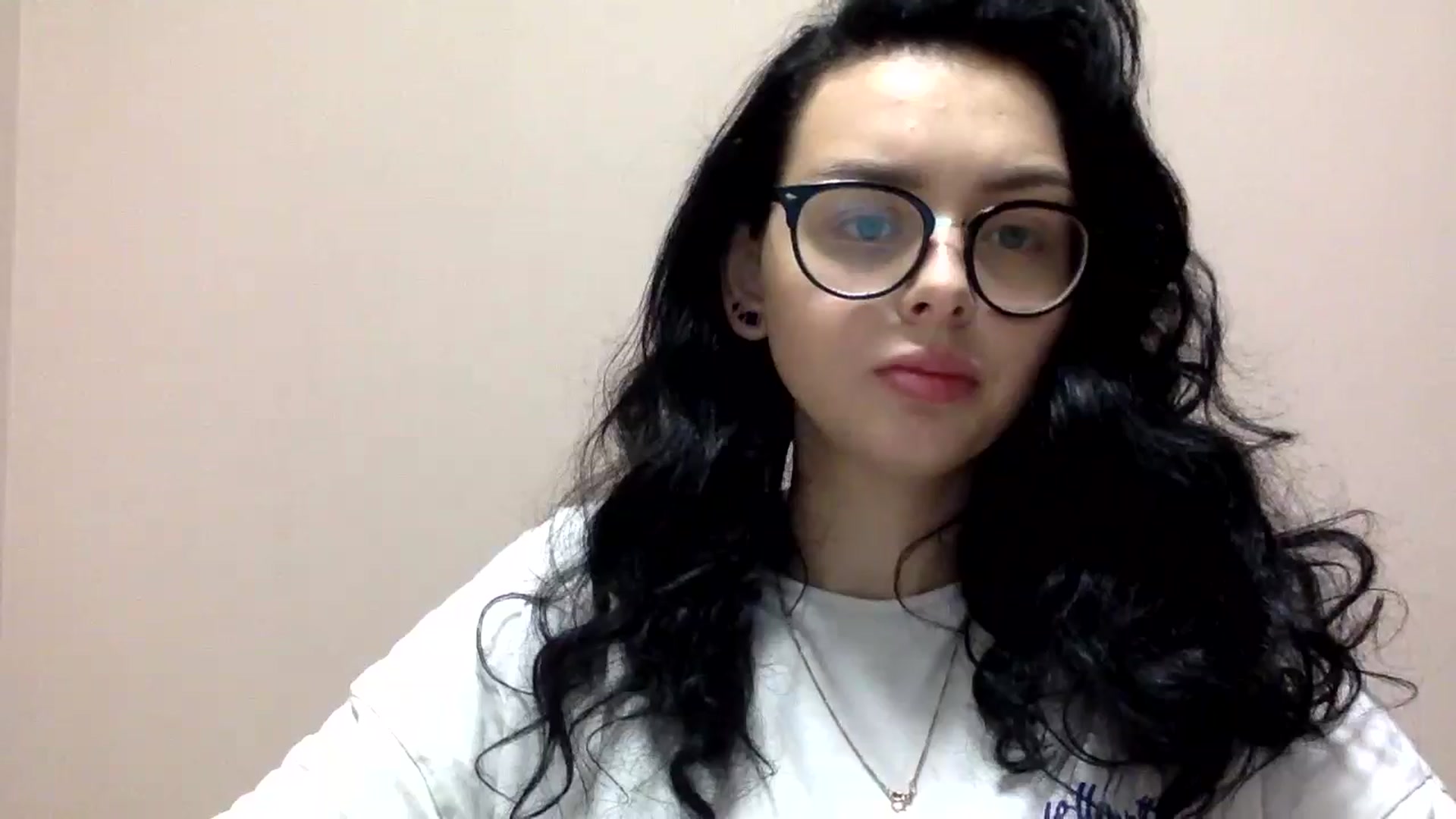 Gallery image thumbnail from EmilyJones's myfreecams stream on, 11/27/2024, 14:22 image 13 of 20