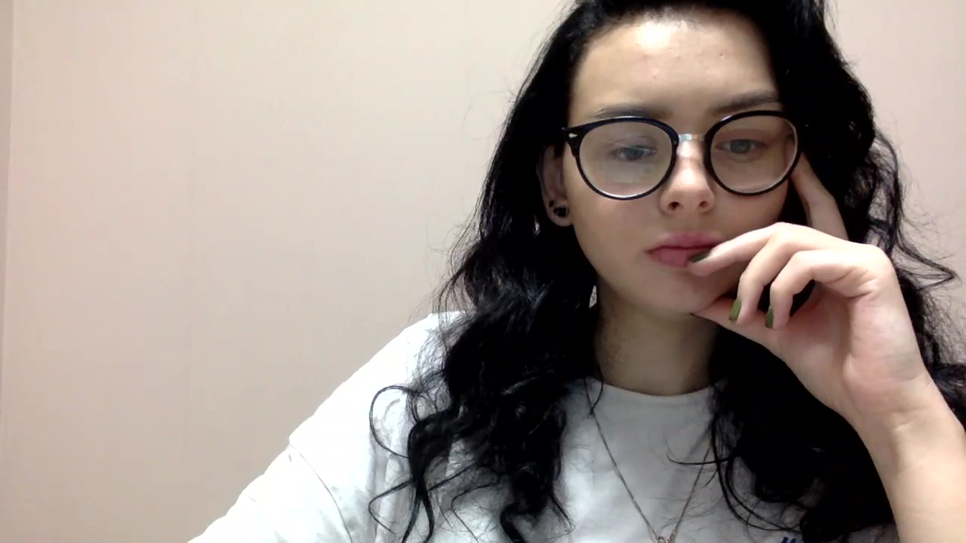 Gallery image thumbnail from EmilyJones's myfreecams stream on, 11/27/2024, 14:22 image 12 of 20