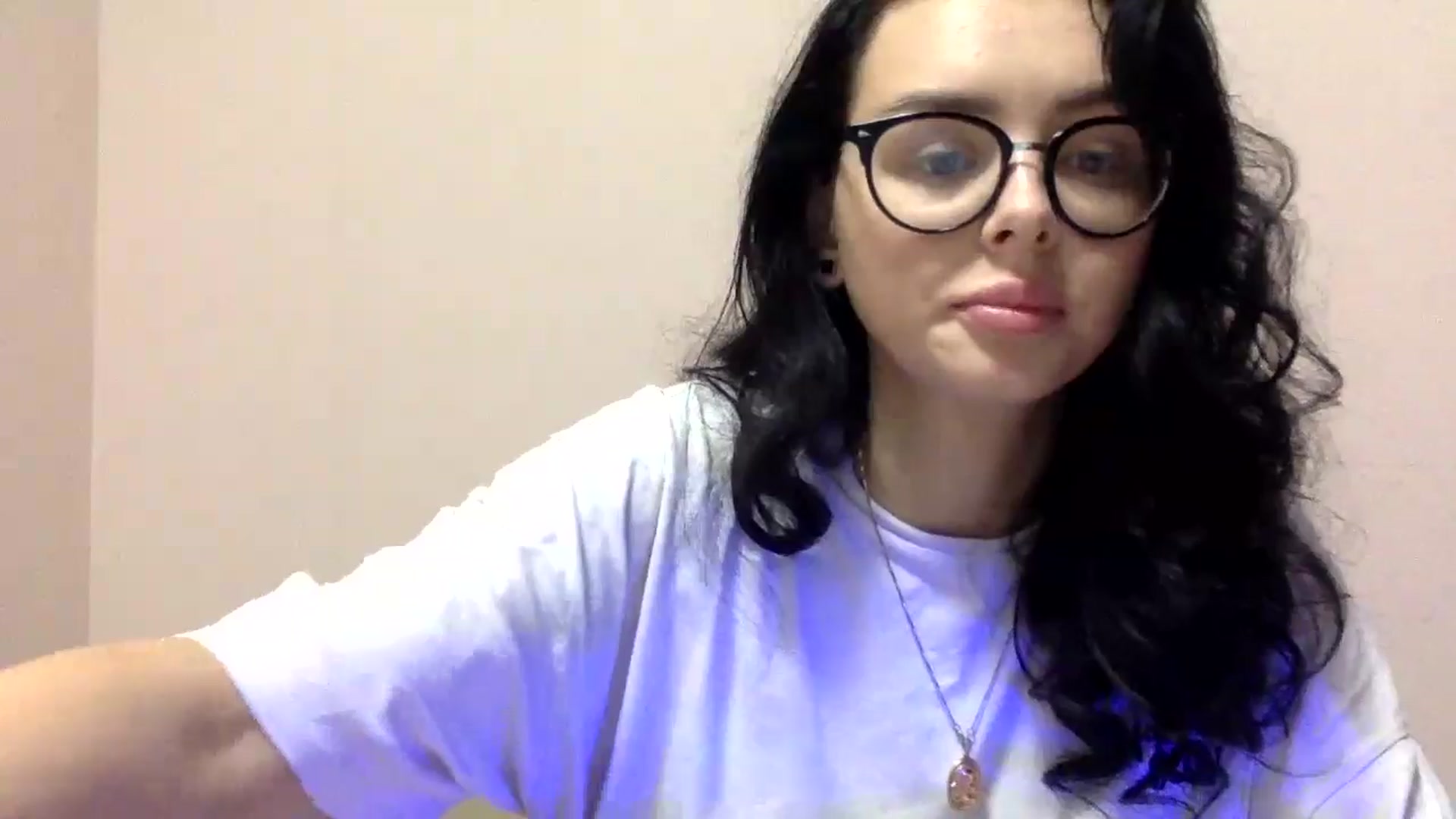 Gallery image thumbnail from EmilyJones's myfreecams stream on, 11/27/2024, 14:54 image 13 of 20