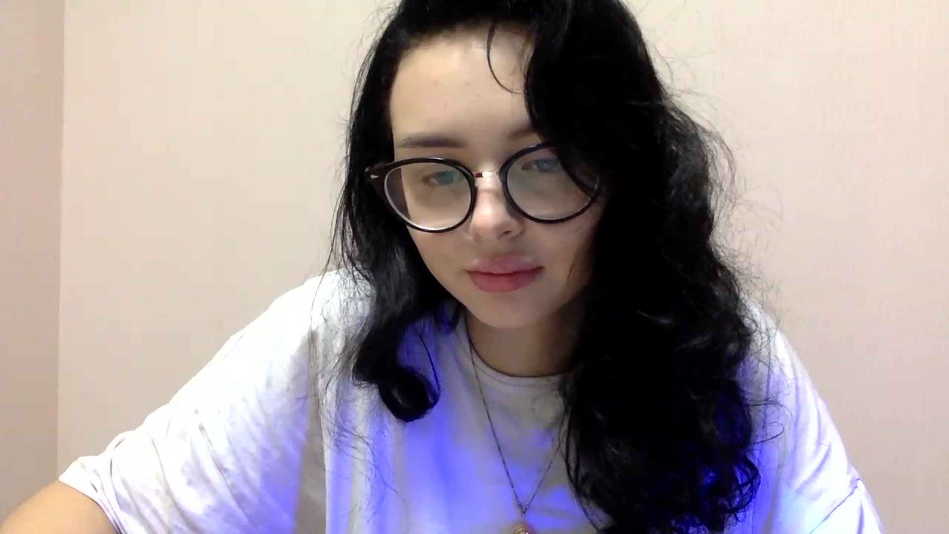 Gallery image thumbnail from EmilyJones's myfreecams stream on, 11/27/2024, 14:54 image 16 of 20