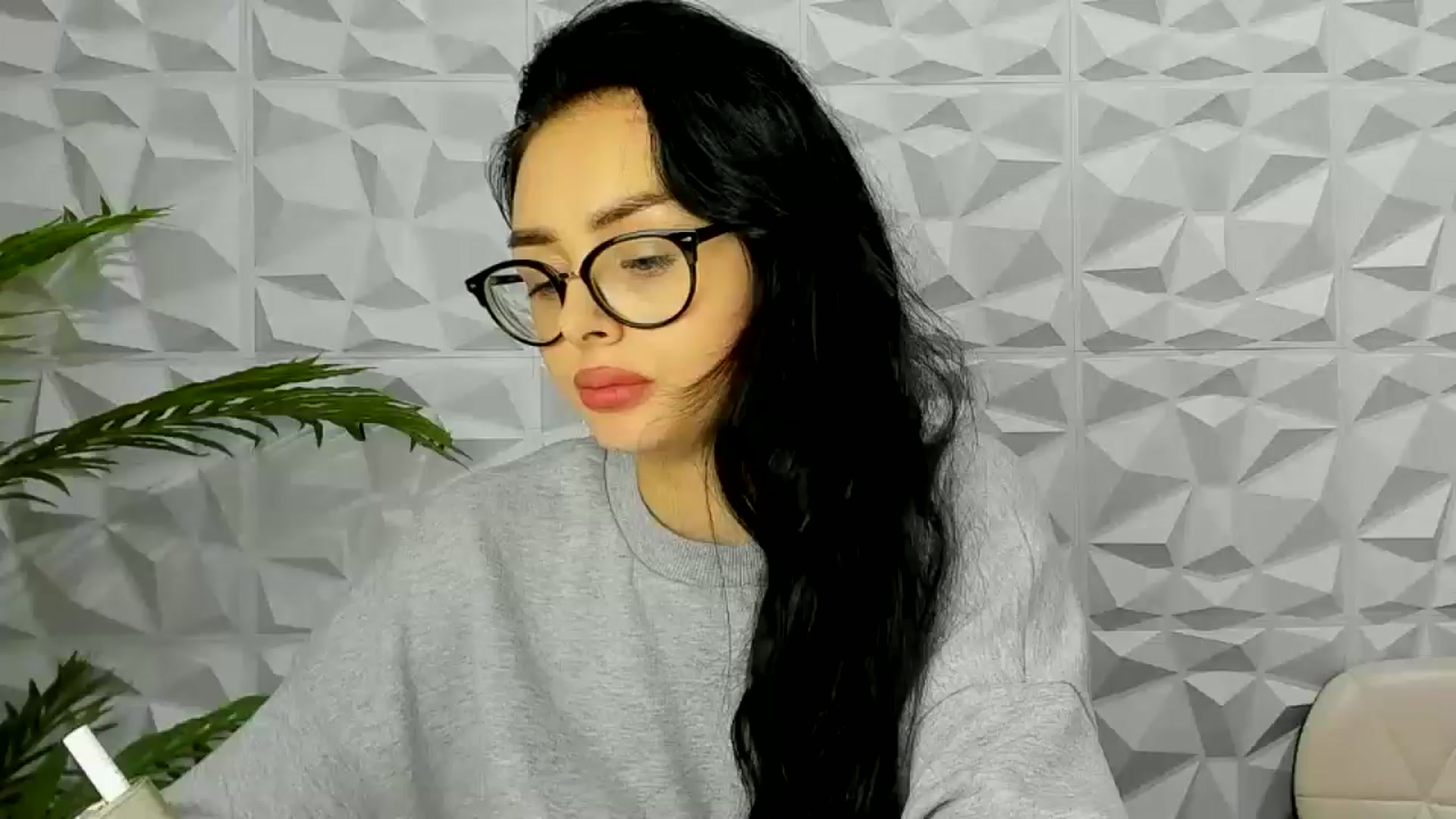 Gallery image thumbnail from EmilyJones's myfreecams stream on, 12/09/2024, 15:03 image 1 of 20