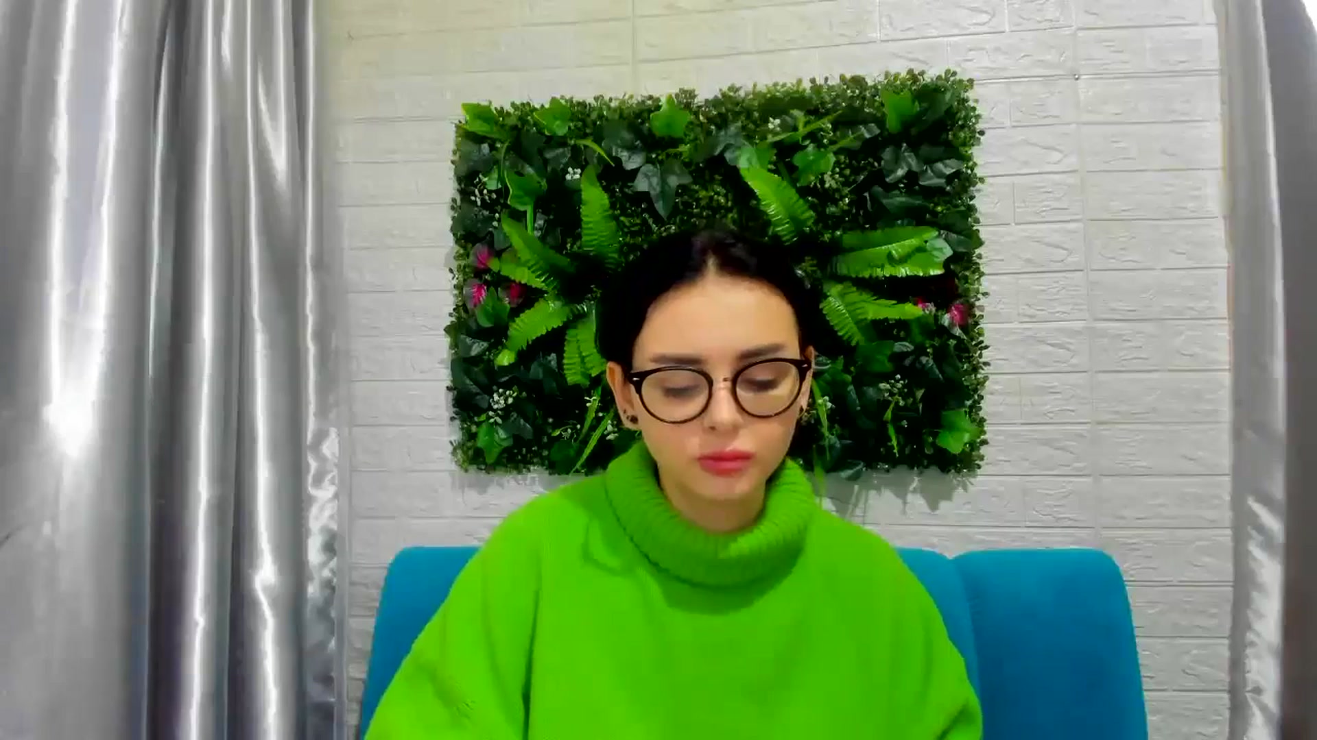 Gallery image thumbnail from EmilyJones's myfreecams stream on, 12/11/2024, 12:02 image 20 of 20