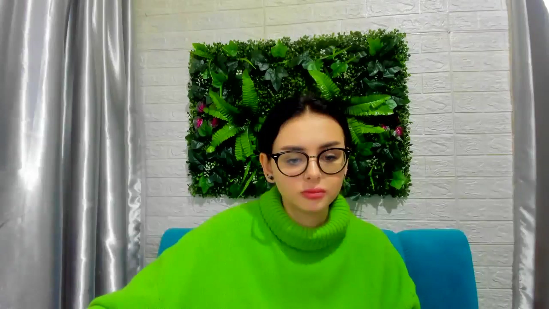 Gallery image thumbnail from EmilyJones's myfreecams stream on, 12/11/2024, 12:02 image 16 of 20