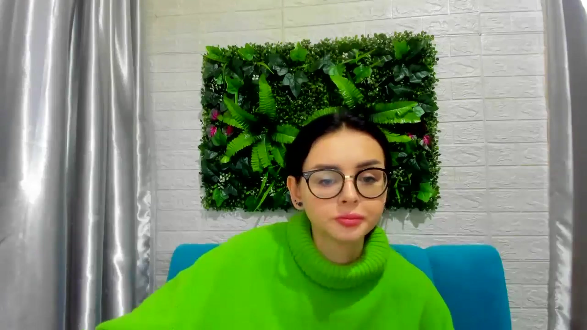 Gallery image thumbnail from EmilyJones's myfreecams stream on, 12/11/2024, 12:02 image 14 of 20