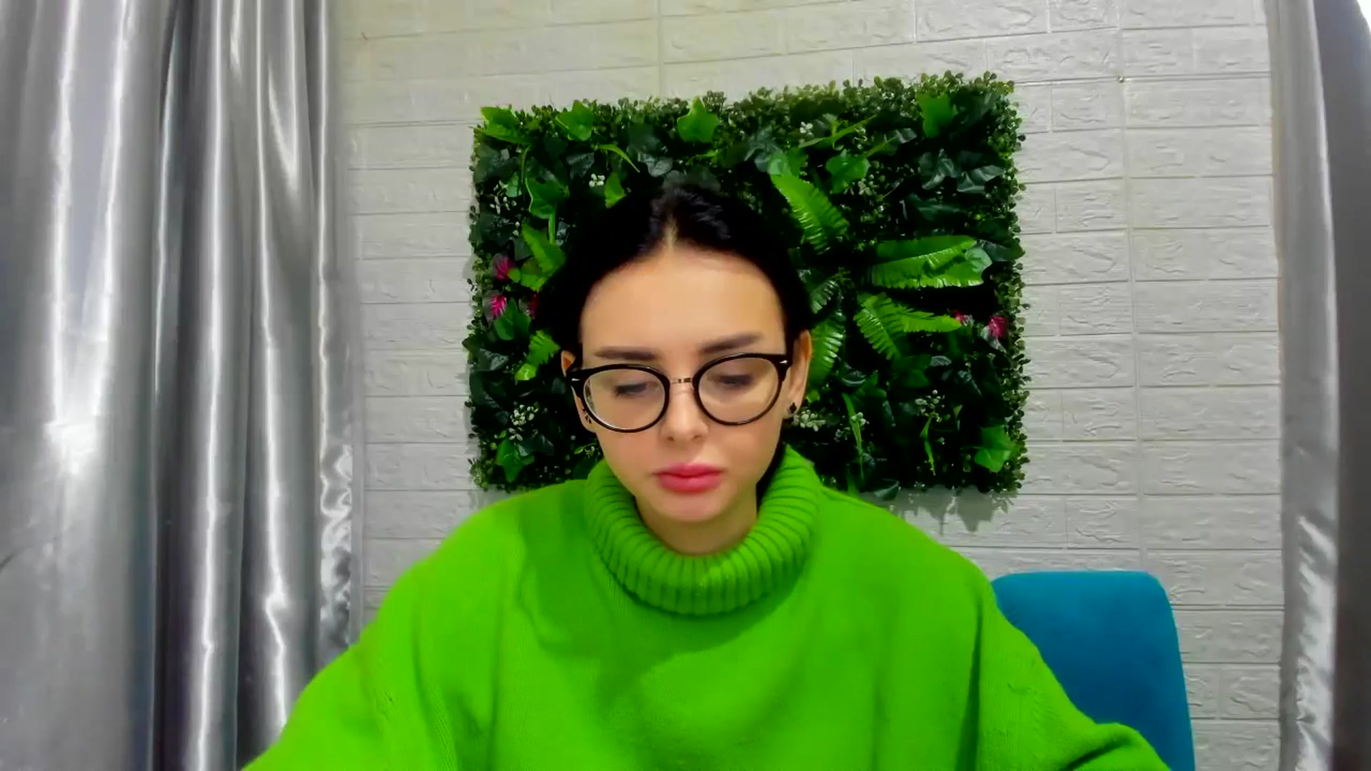 Gallery image thumbnail from EmilyJones's myfreecams stream on, 12/11/2024, 12:27 image 6 of 20