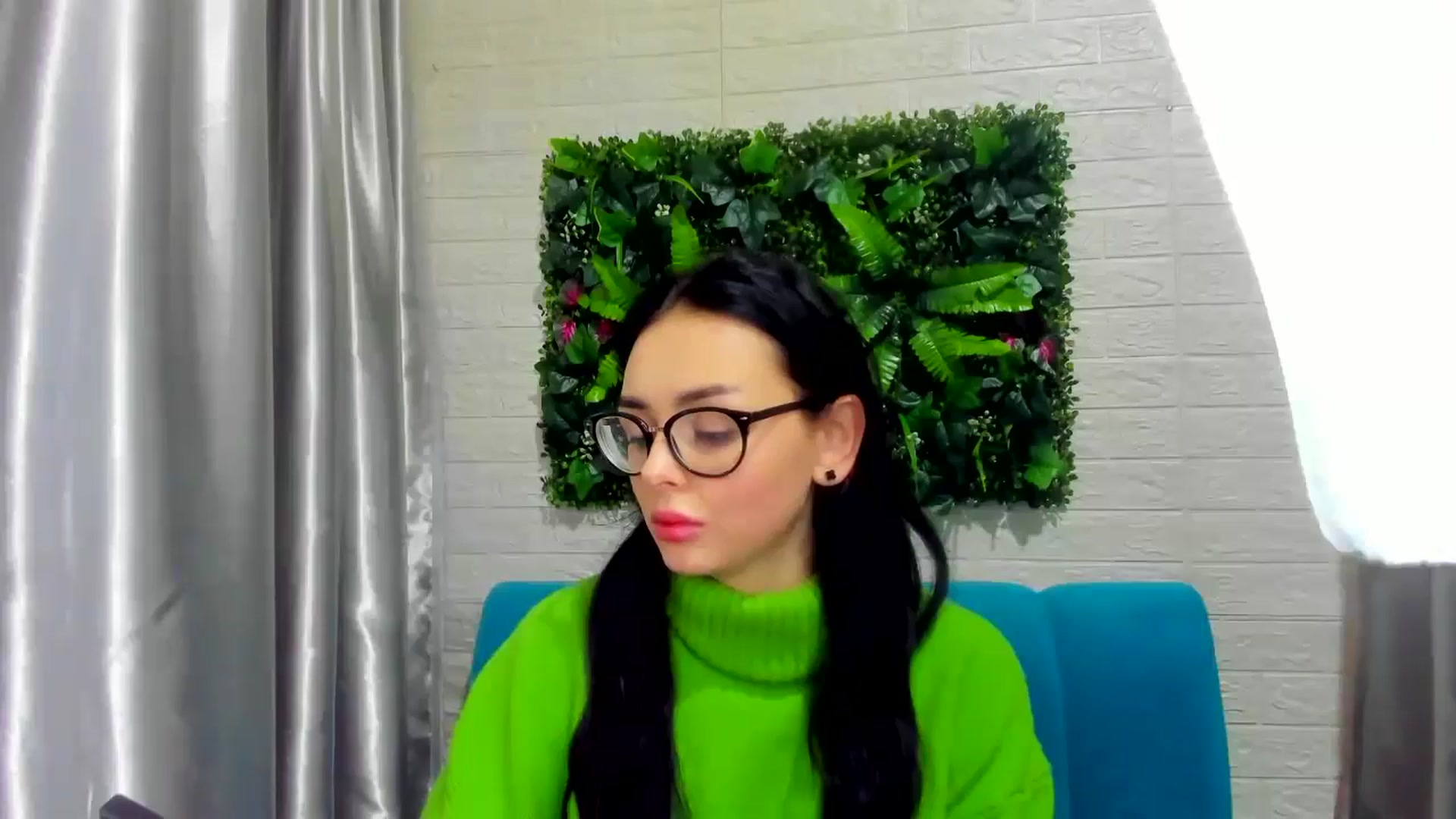 Gallery image thumbnail from EmilyJones's myfreecams stream on, 12/11/2024, 13:53 image 2 of 20