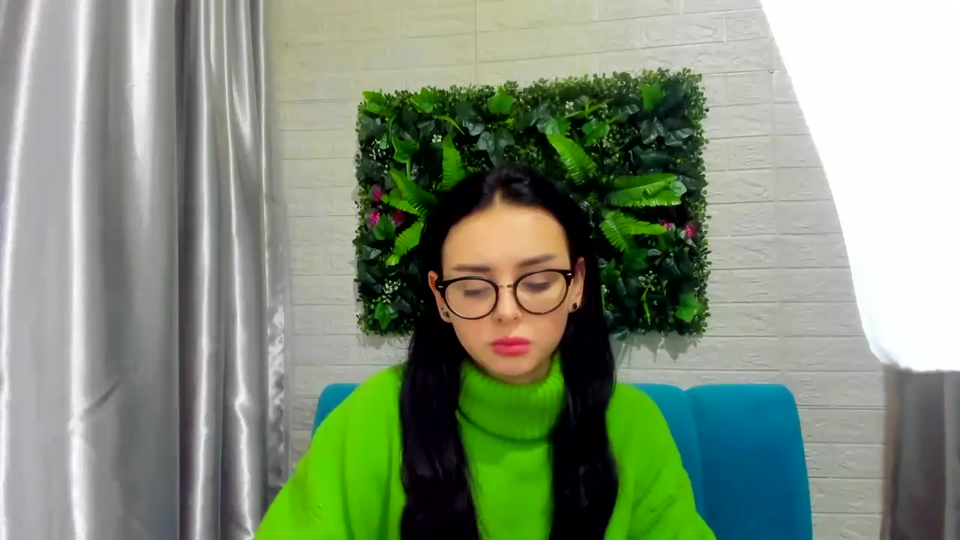 Gallery image thumbnail from EmilyJones's myfreecams stream on, 12/11/2024, 13:53 image 17 of 20