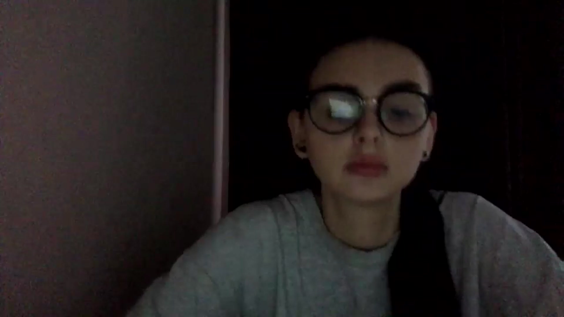 Gallery image thumbnail from EmilyJones's myfreecams stream on, 12/23/2024, 13:41 image 15 of 20