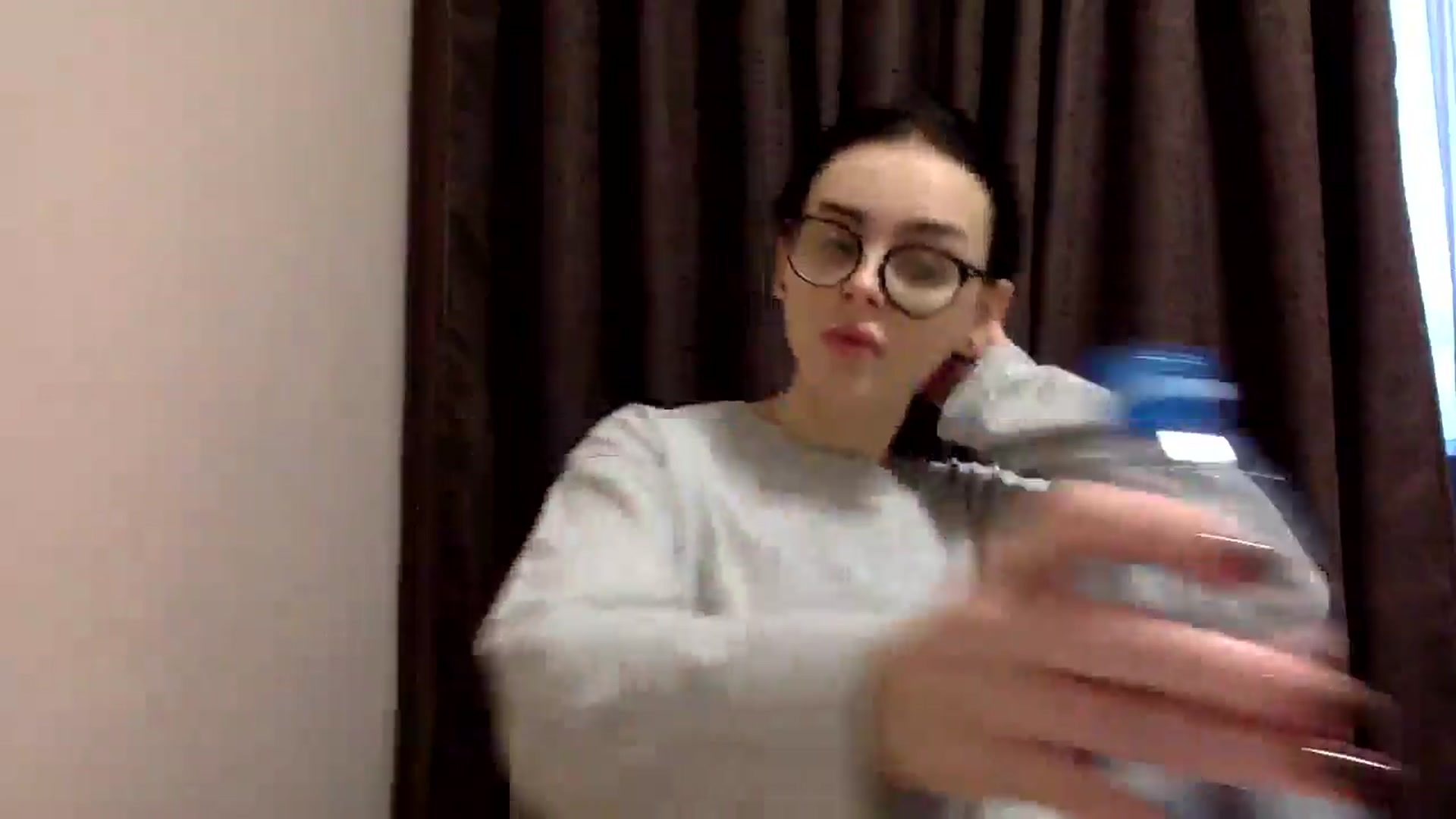 Gallery image thumbnail from EmilyJones's myfreecams stream on, 12/23/2024, 14:04 image 16 of 20