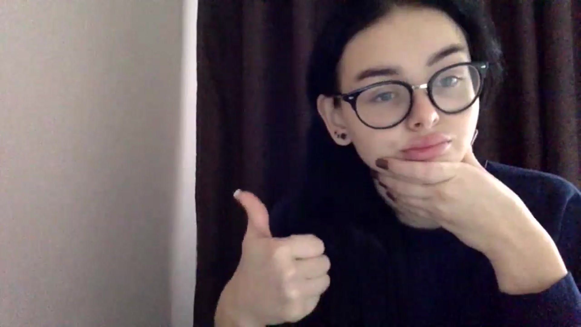 Gallery image thumbnail from EmilyJones's myfreecams stream on, 12/24/2024, 13:11 image 17 of 20