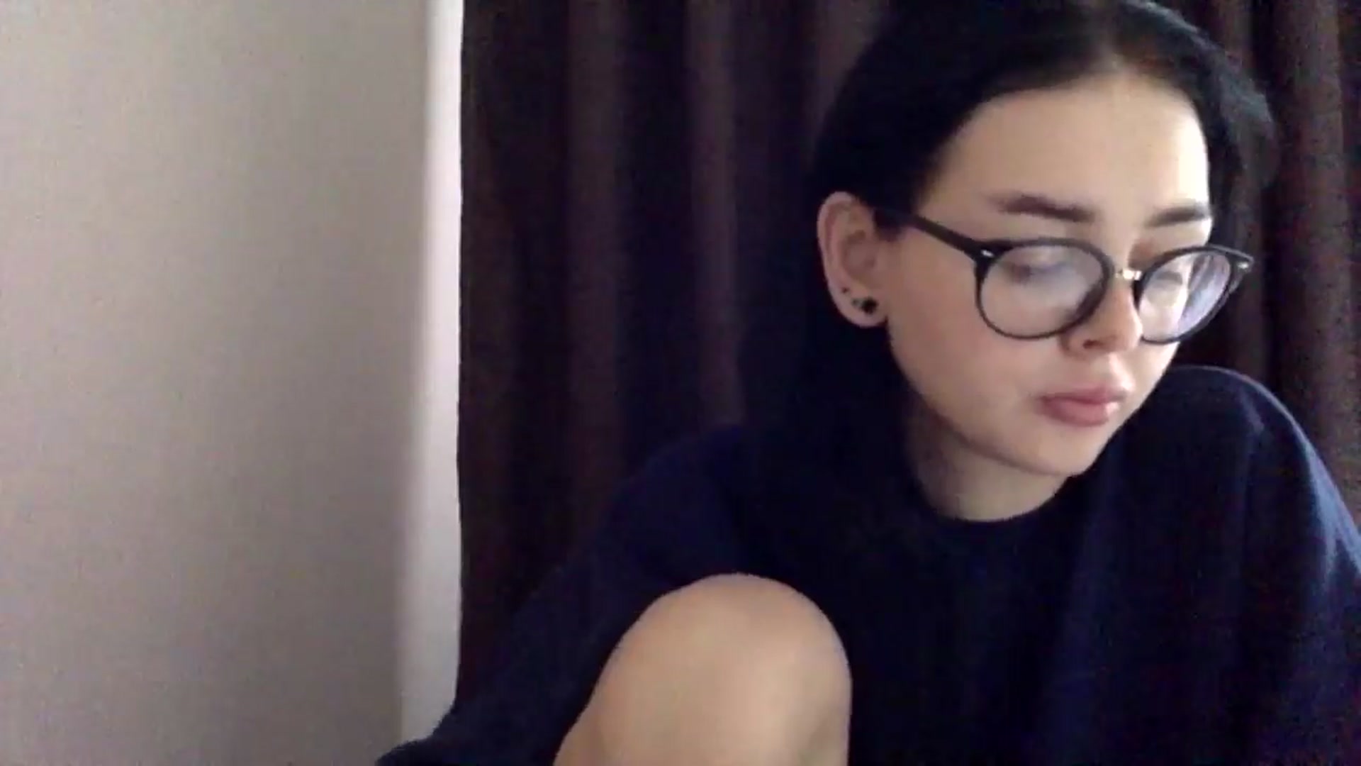 Gallery image thumbnail from EmilyJones's myfreecams stream on, 12/24/2024, 13:11 image 15 of 20