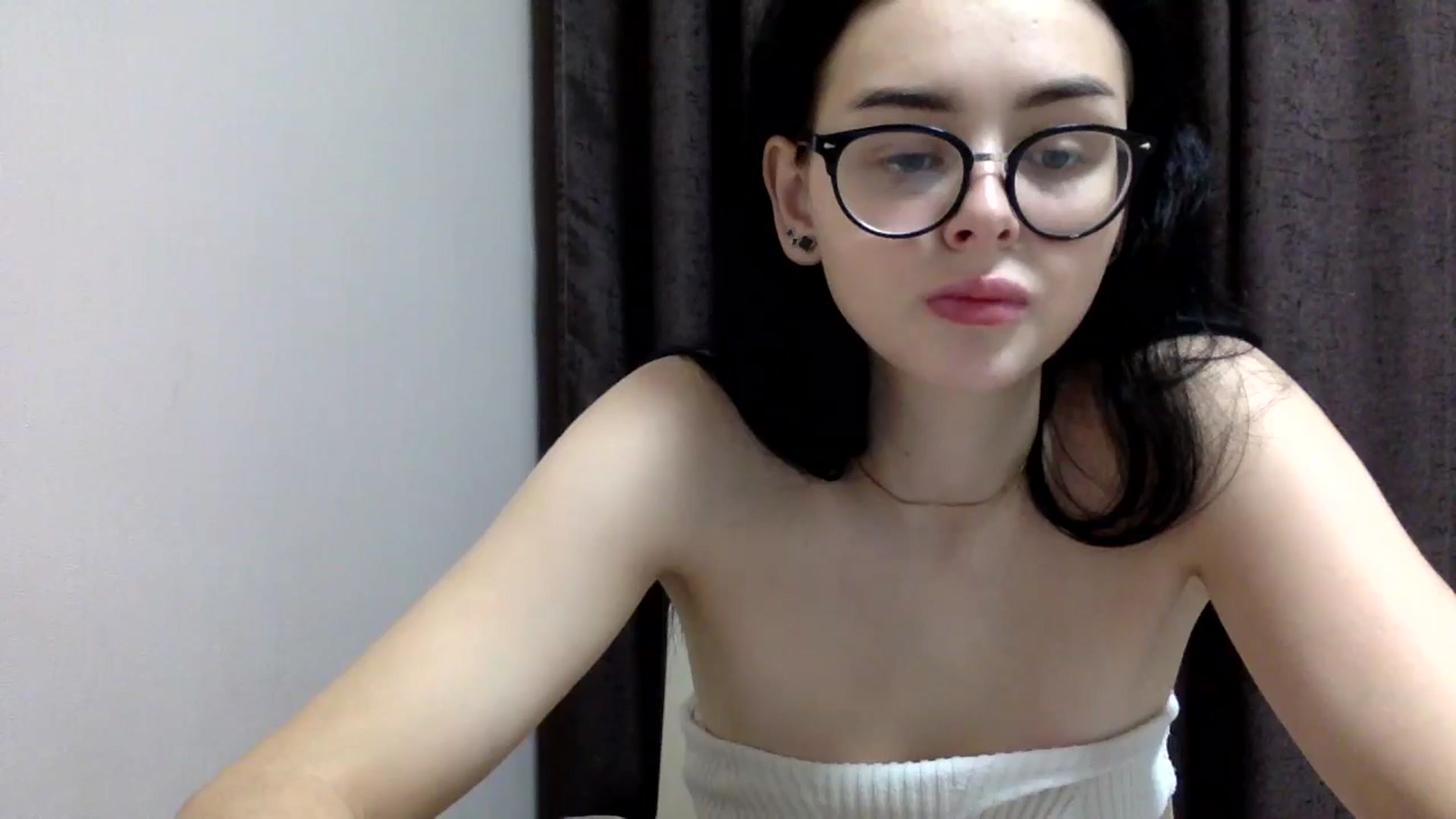 Gallery image thumbnail from EmilyJones's myfreecams stream on, 12/24/2024, 15:05 image 15 of 20