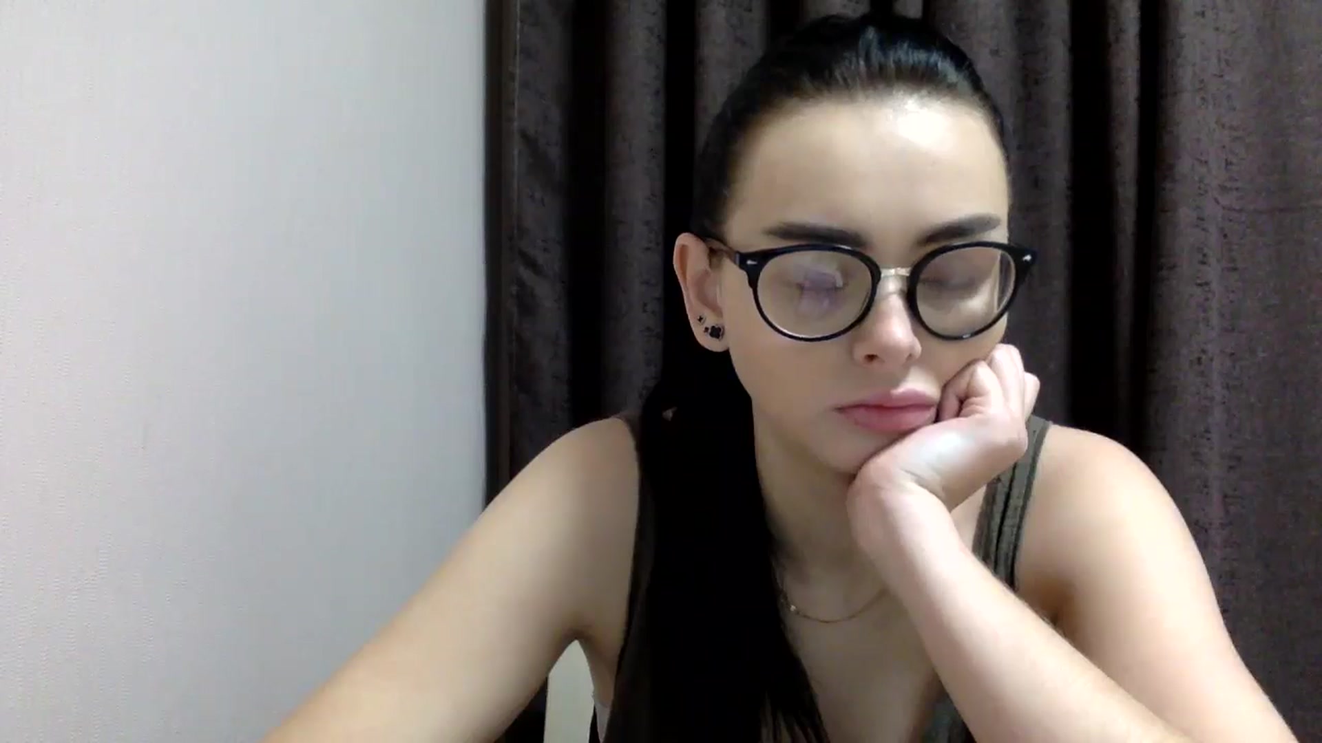 Gallery image thumbnail from EmilyJones's myfreecams stream on, 12/25/2024, 14:44 image 10 of 20