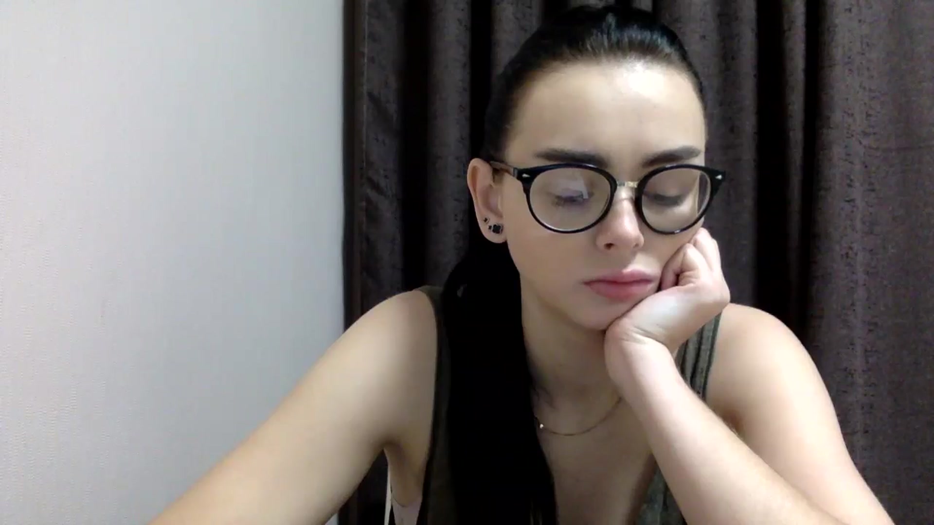 Gallery image thumbnail from EmilyJones's myfreecams stream on, 12/25/2024, 14:44 image 15 of 20