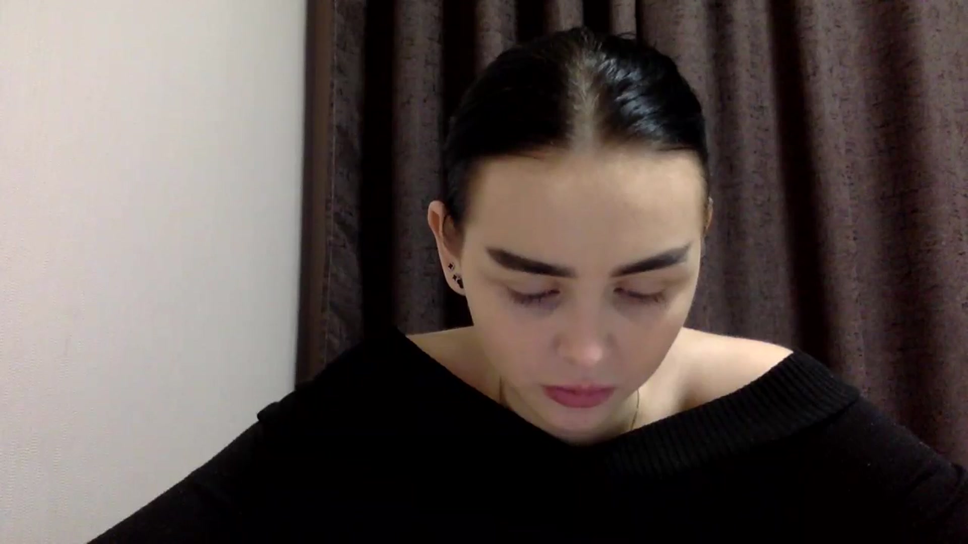 Gallery image thumbnail from EmilyJones's myfreecams stream on, 12/26/2024, 13:23 image 4 of 20