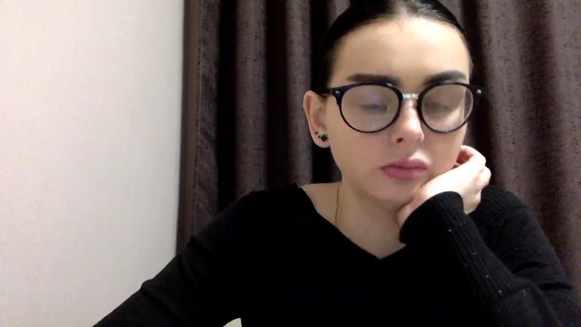 Gallery image thumbnail from EmilyJones's myfreecams stream on, 12/26/2024, 13:23 image 8 of 20