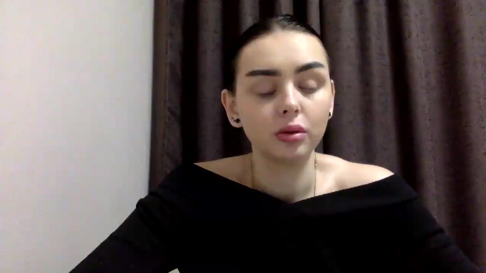 Gallery image thumbnail from EmilyJones's myfreecams stream on, 12/26/2024, 13:23 image 1 of 20