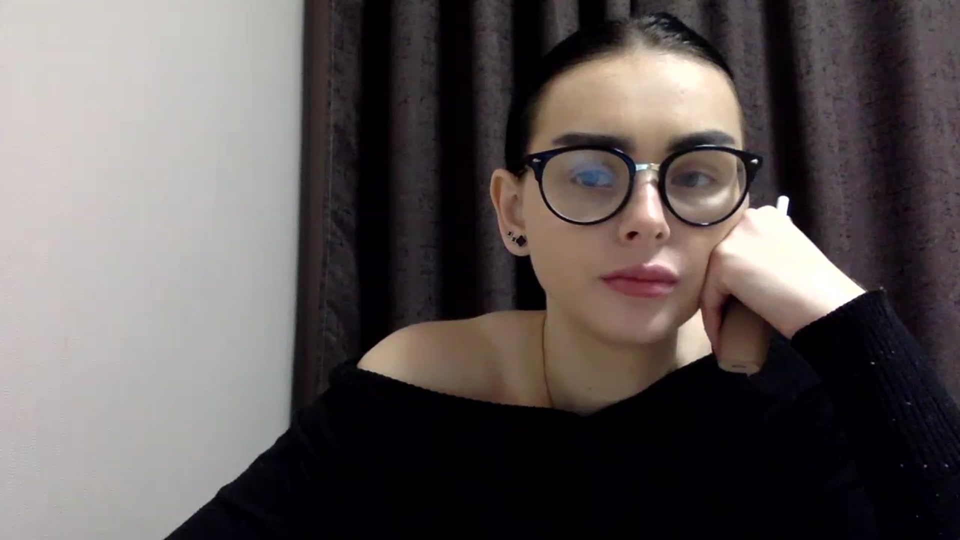 Gallery image thumbnail from EmilyJones's myfreecams stream on, 12/26/2024, 13:23 image 15 of 20