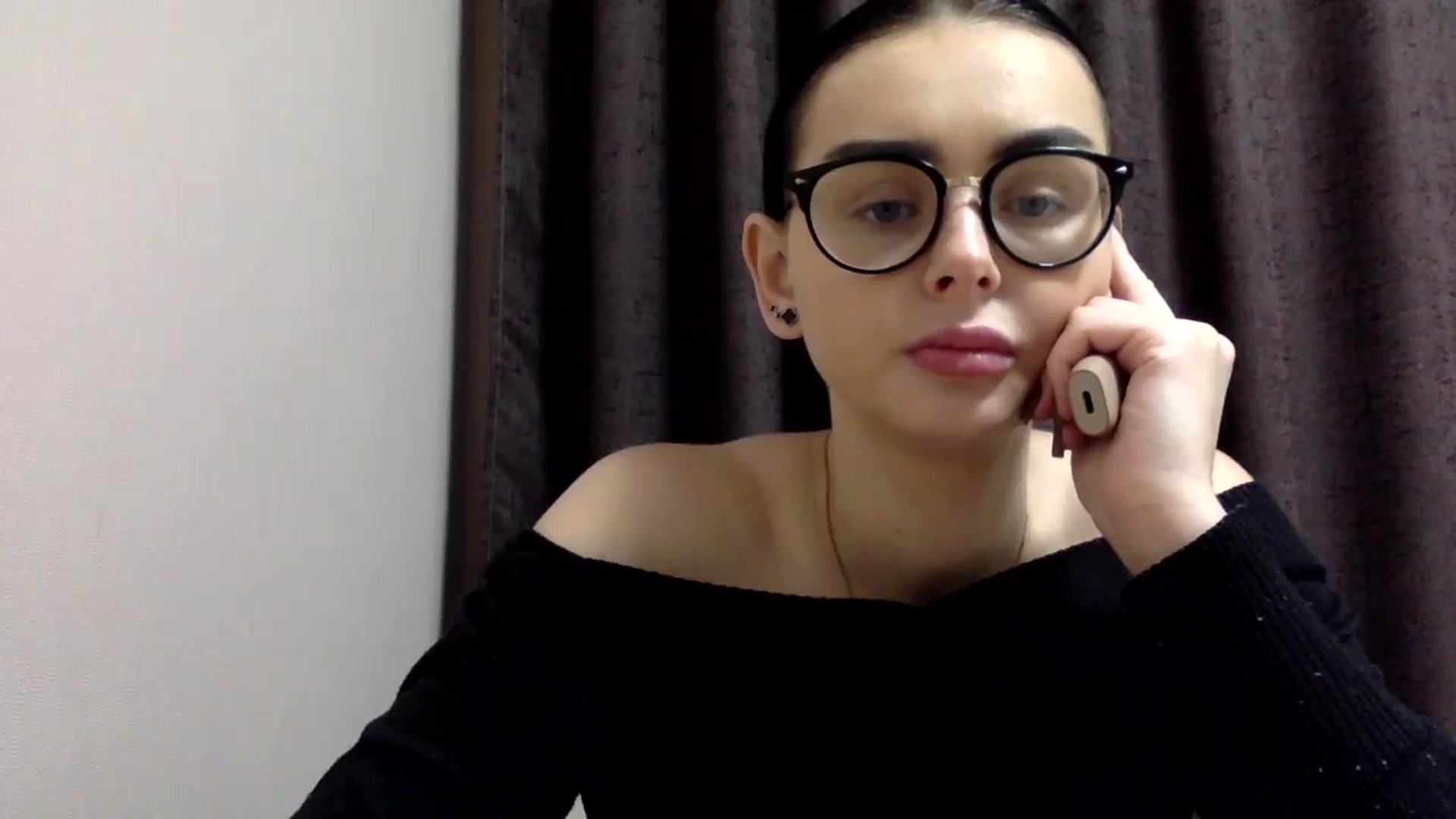 Gallery image thumbnail from EmilyJones's myfreecams stream on, 12/26/2024, 13:23 image 11 of 20